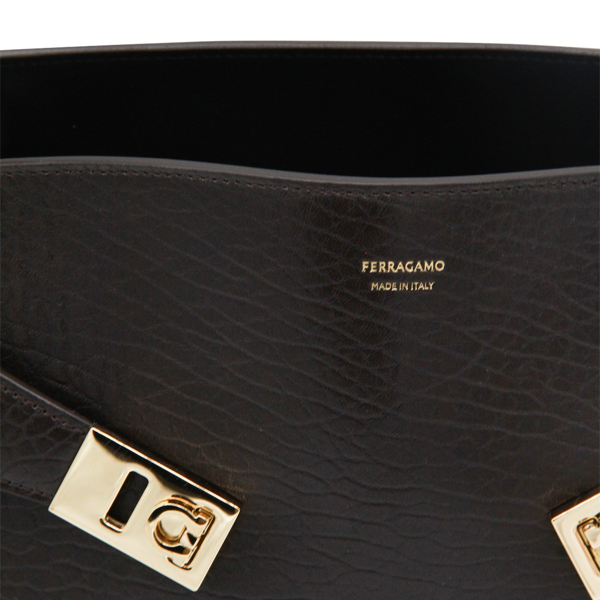 BLACK LEATHER HUG S SHOULDER BAG BLACK LEATHER HUG S SHOULDER BAG
