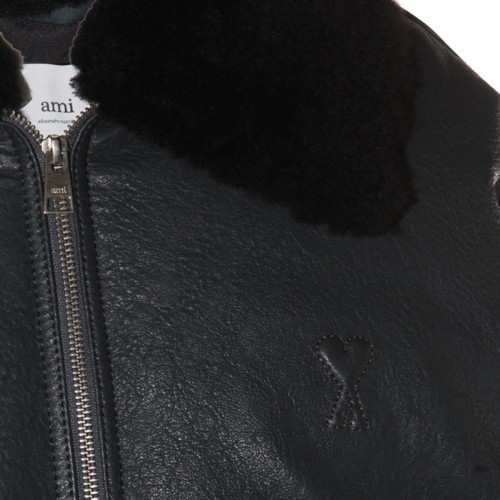 BLACK LEATHER JACKET
