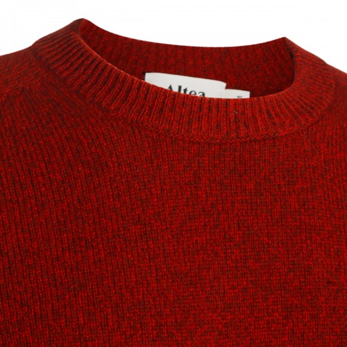 RED WOOL KNITWEAR