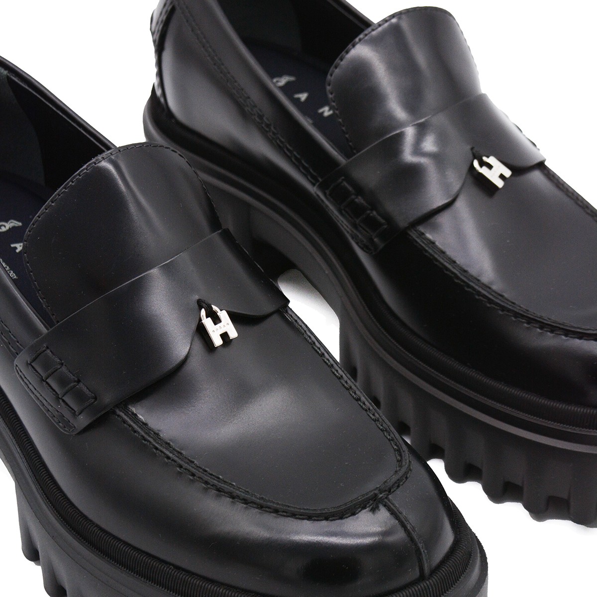 BLACK LEATHER LOAFERS