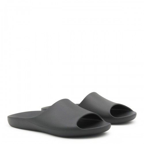 BLACK FLATS 2