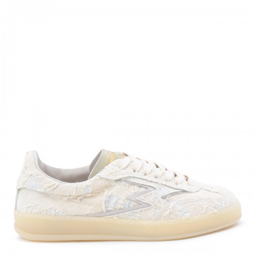 WHITE SNEAKERS