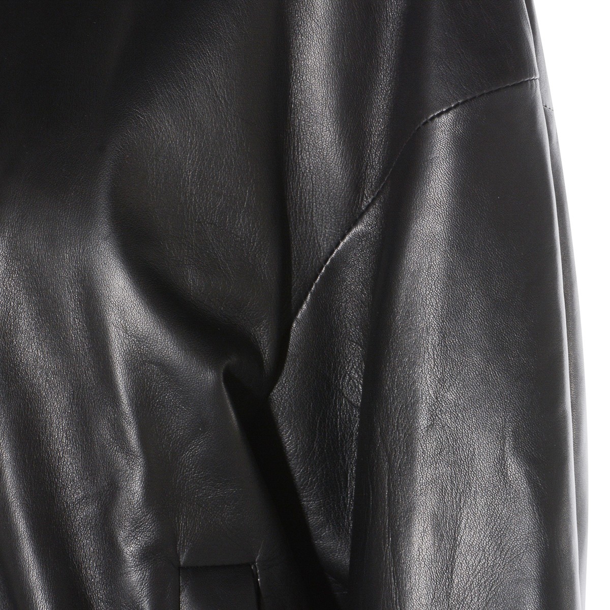 BLACK LEATHER JACKET