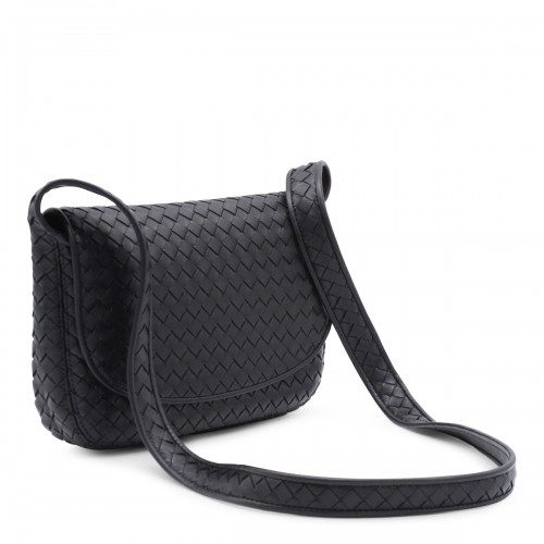 BLACK LEATHER MESSENGER BAG