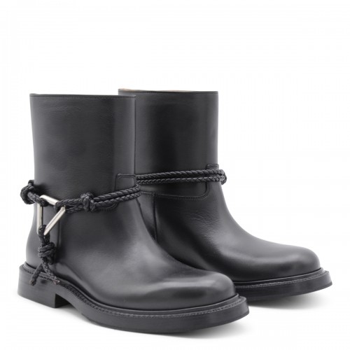 BLACK LEATHER BOOTS 2
