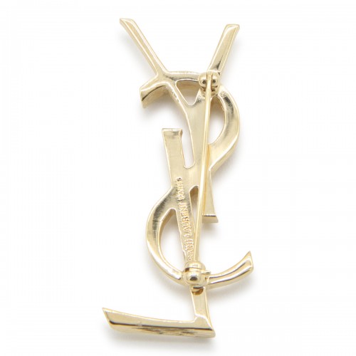 GOLD METAL BROOCHES