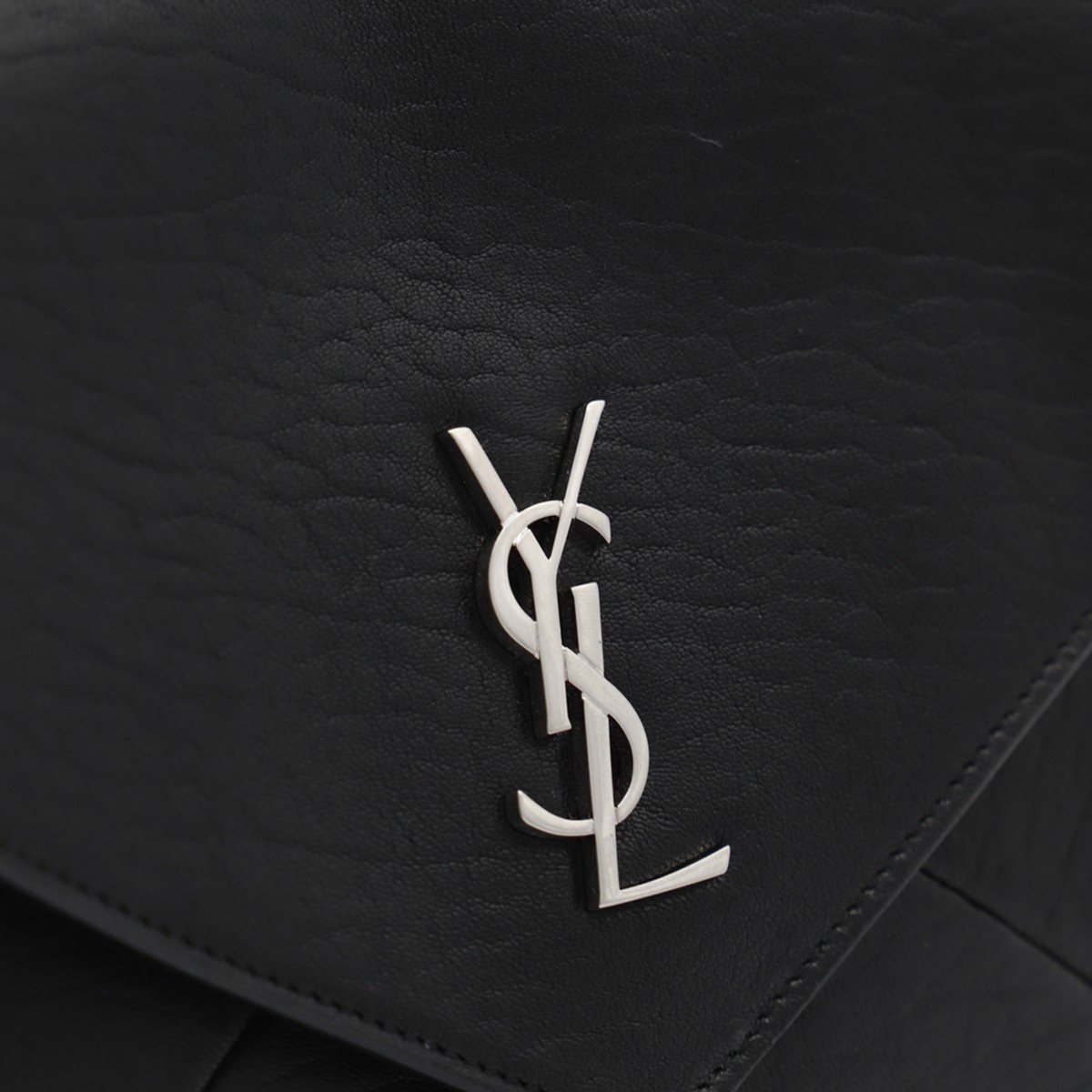 BLACK LEATHER CROSSBODY BAG