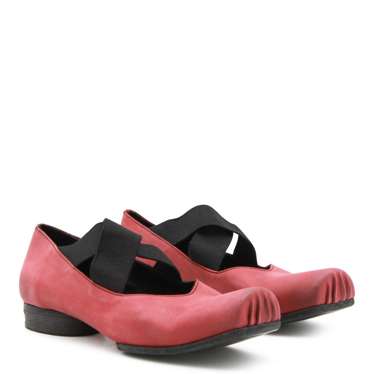 RED AND BLACK LEATHER BALLET FLATS