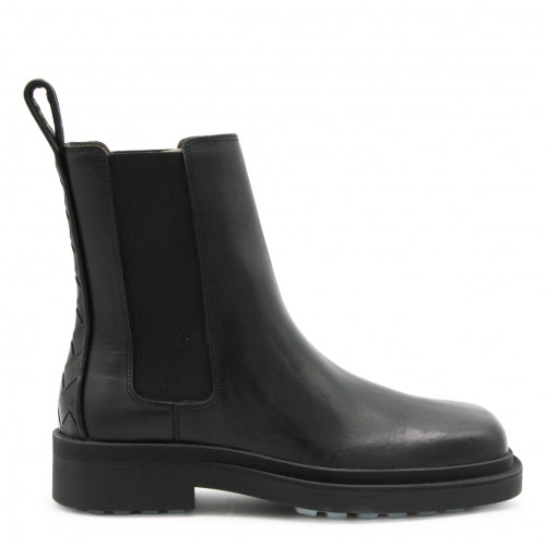 BLACK LEATHER CHELSES BOOTS