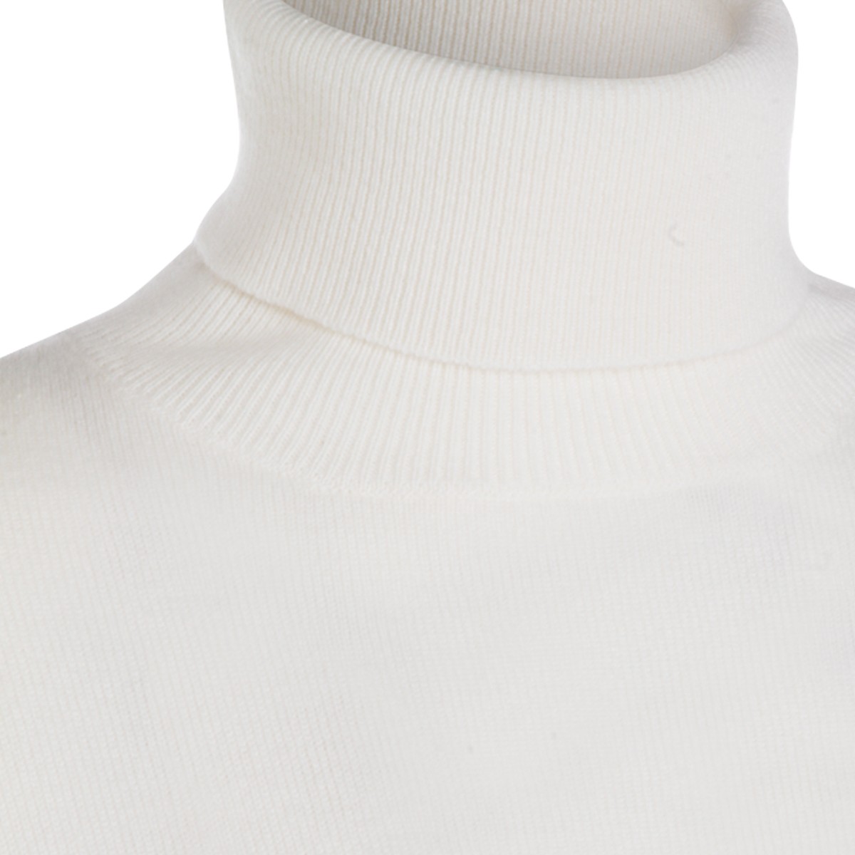 WHITE WOOL KNITWEAR WHITE WOOL KNITWEAR