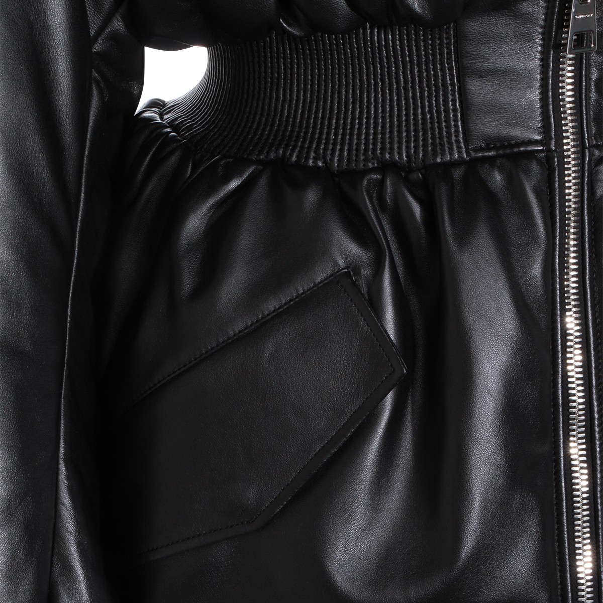 BLACK LEATHER JACKET