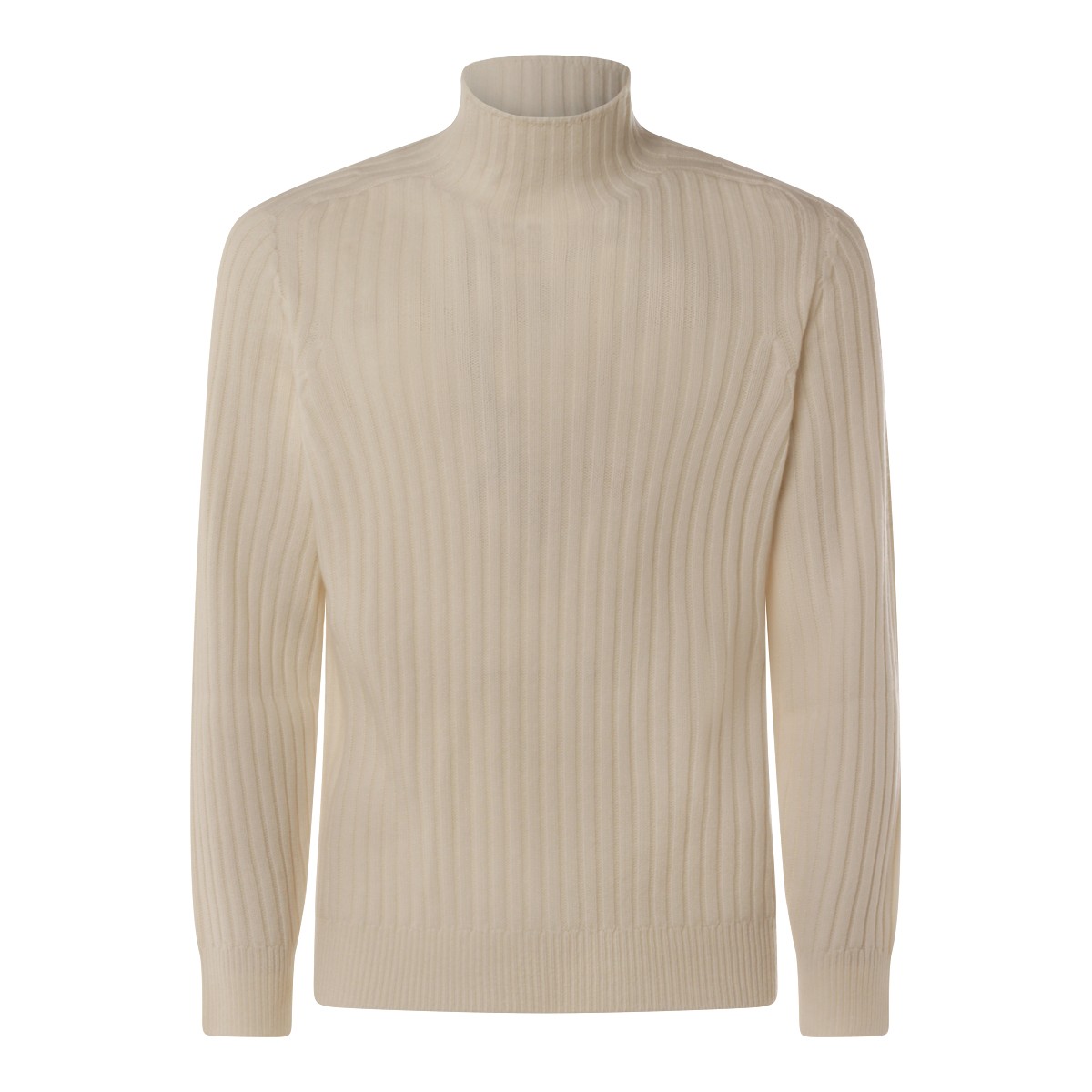 WHITE CASHMERE KNITWEAR