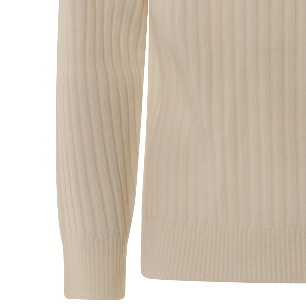 WHITE CASHMERE KNITWEAR