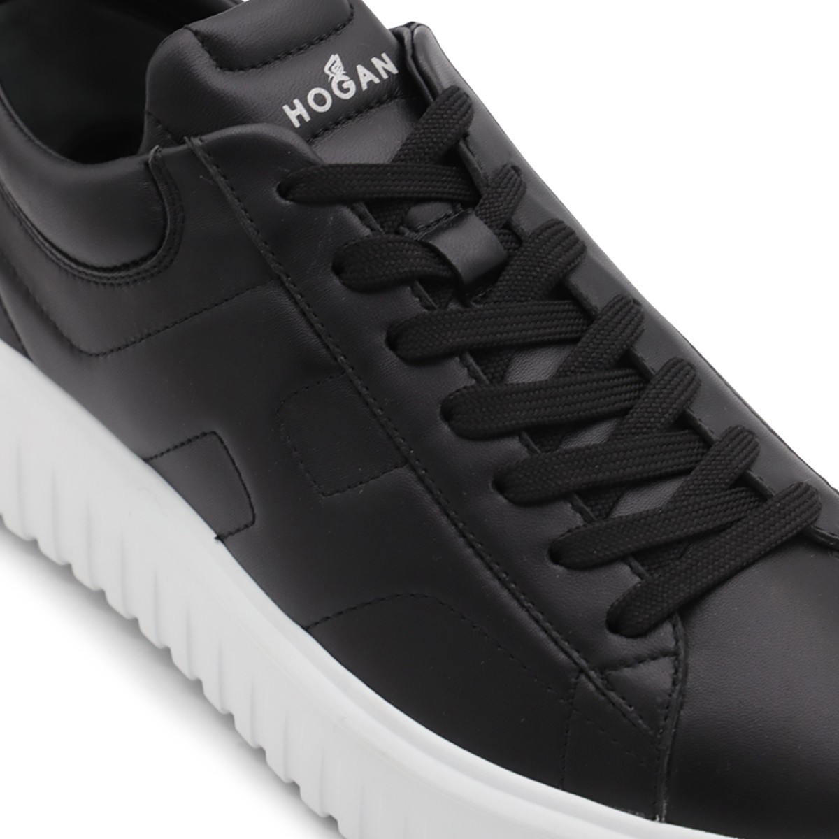 BLACK LEATHER SNEAKERS