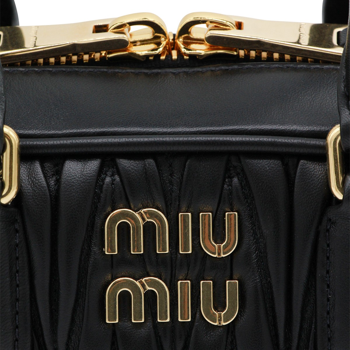 BLACK LEATHER TOP HANDLE BAG