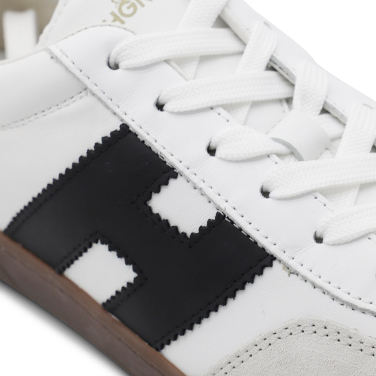 WHITE AND BLACK LEATHER SNEAKERS