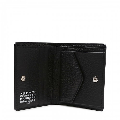 BLACK LEATHER WALLET