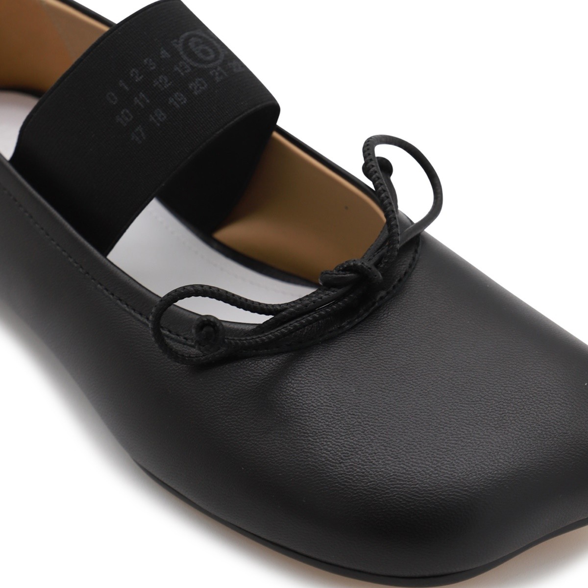 BLACK LEATHER FLATS