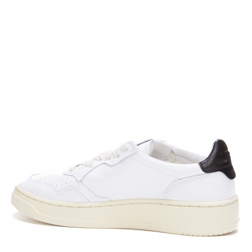 WHITE LEATHER SNEAKERS