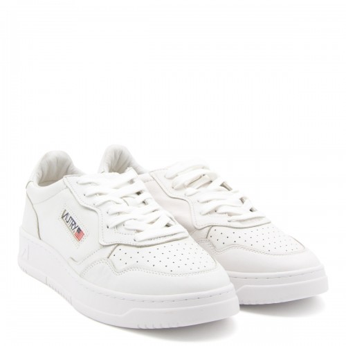 WHITE LEATHER MEDALIST SNEAKERS