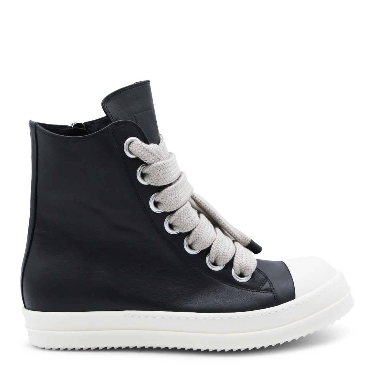 BLACK AND WHITE LEATHER SNEAKERS