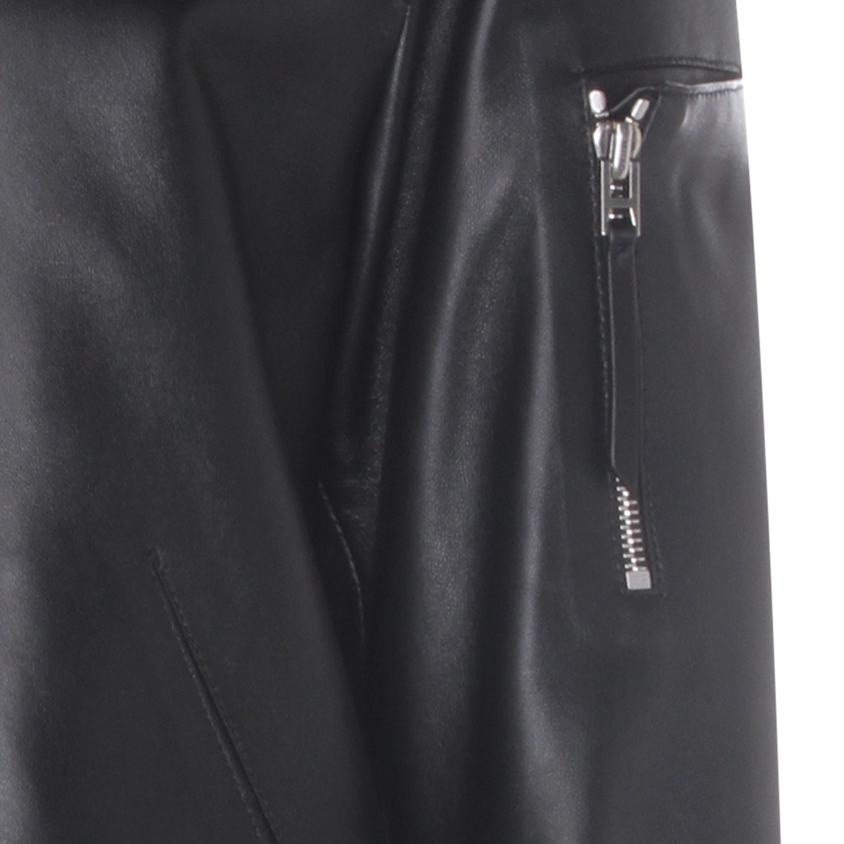 BLACK LEATHER JACKET