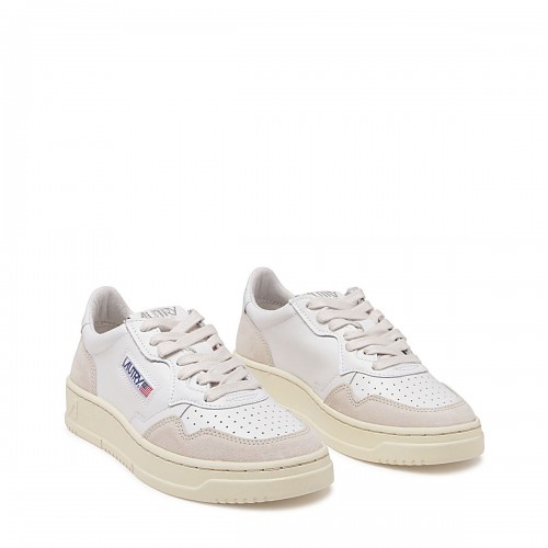 WHITE AND PINK LEATHER MEDALIST SNEAKERS