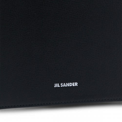 BLACK TANGLE FLAT SHOULDER BAG