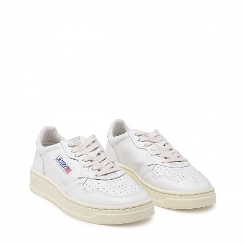 WHITE LEATHER MEDALIST LOW SNEAKERS